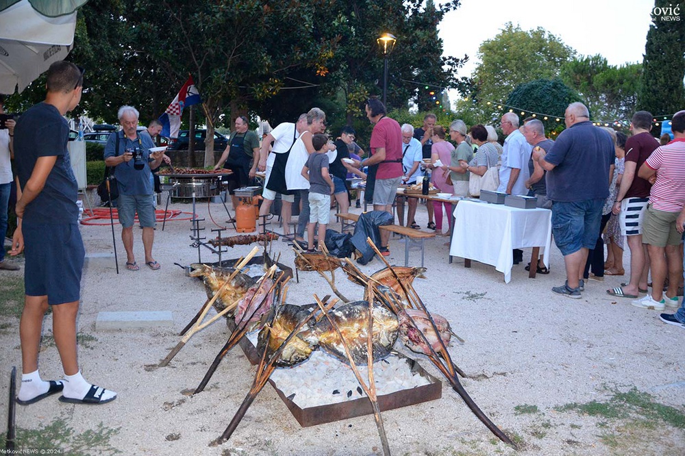 Festival tradicije u Metkoviću